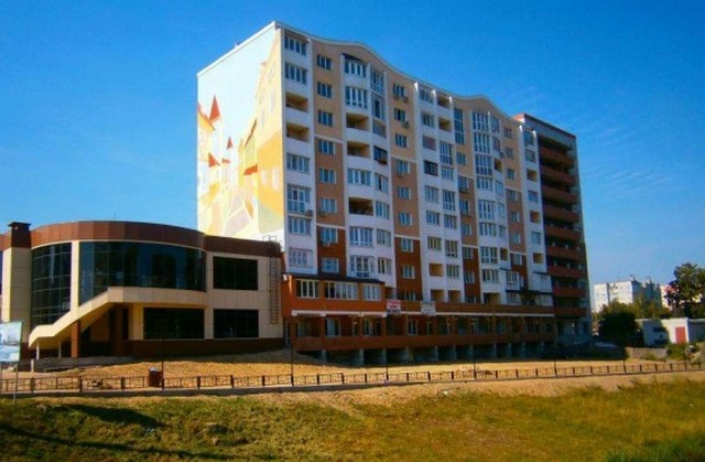 Новострой с рисунком по улице Горького, Чернигов