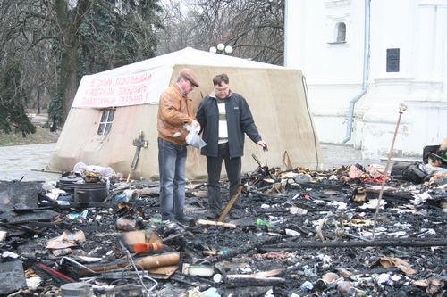 Cгорел походный храм прихожан УПЦ Московского патриархата