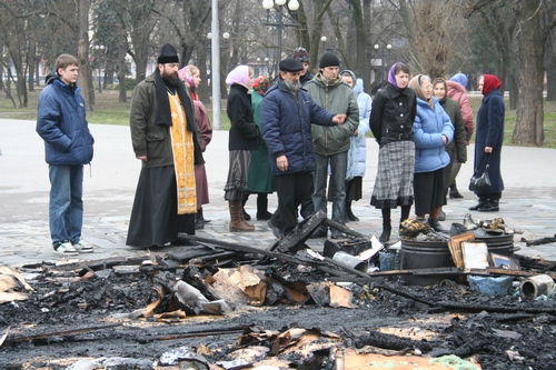 Cгорел походный храм прихожан УПЦ Московского патриархата