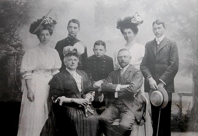 ������ ������� ����������� �� ����� ������. 1905 �.